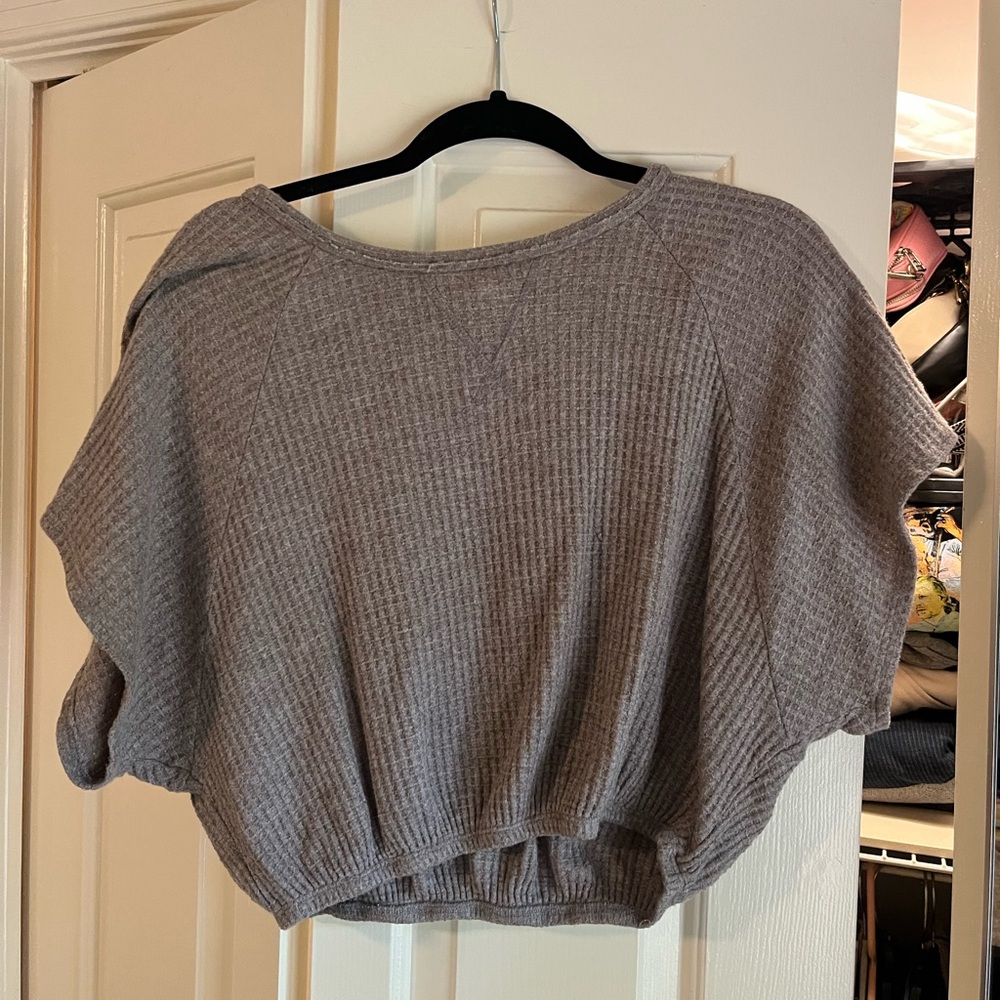 Dress Up grey waffle textured cinch top, slightly cropped. Size S
